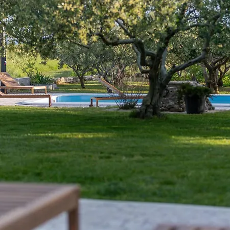 Villa Kucine *
