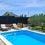 Olives Garden By Istra Vacation Villa Kučine